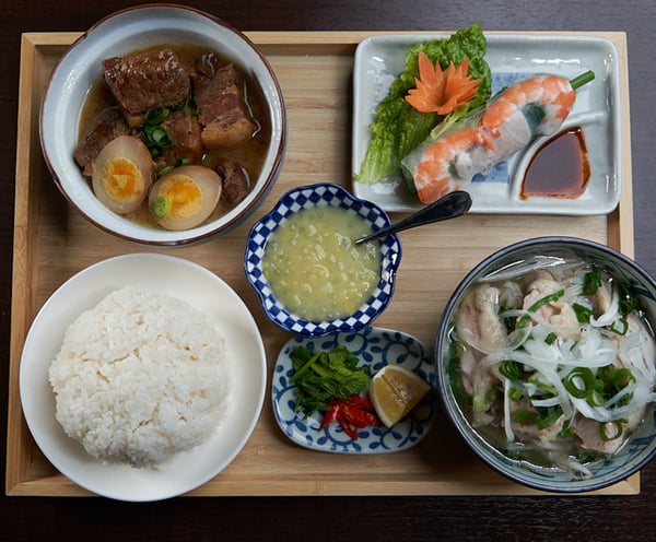 ベトナム風豚の角煮セット Vietnam 151A カフェレストラン