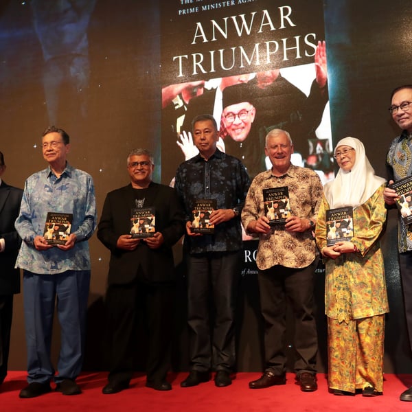 Anuar Triumph book launch