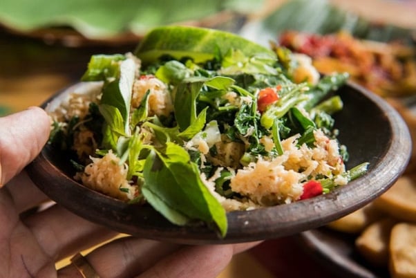 Urab Sayur, um prato típico da culinária indonésia - Fonte: Food’n Road