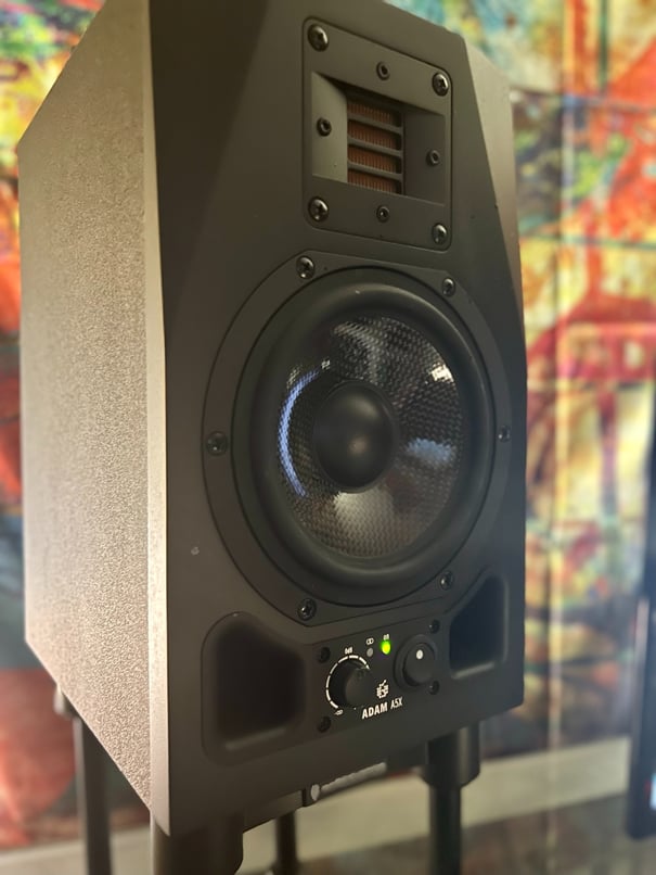 Alex and Studio 7-22: Your Destination for Perfect Vocals | Studio