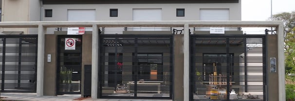 Conjunto de vivienda estilo duplex en Concordia. Arquitectura moderna y funcional
