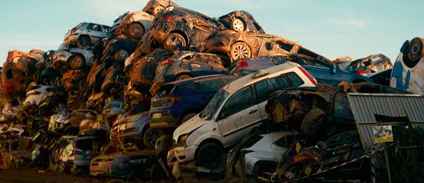 Cementerio coches DANA Valencia. Imagen documental 29/10