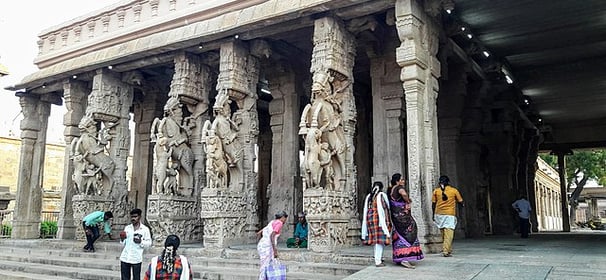 Horse Mandapam at Srirangam Temple – South India travel