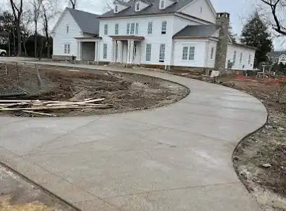 a driveway with a driveway and driveway with a driveway