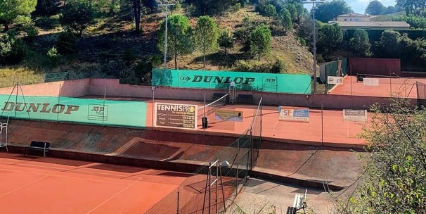 Courts de tennis en gazon synthétique Valensole