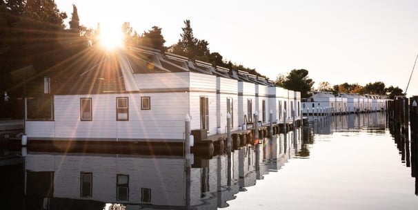 The Sea Lodges - Bootshaus Floating Sea House