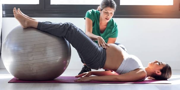 physiotherapy exercise for pregnant mother. 