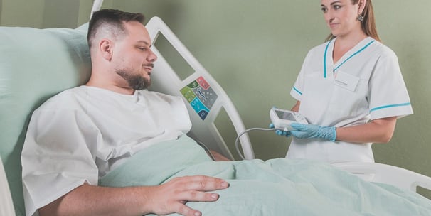 Cuidado de paciente en clinica