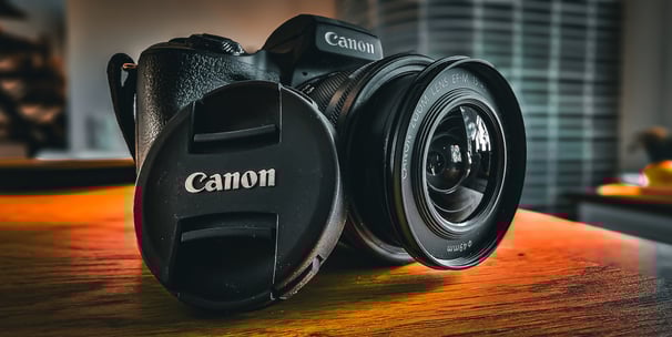 Canon M50 with objective EF-M 15-45mm