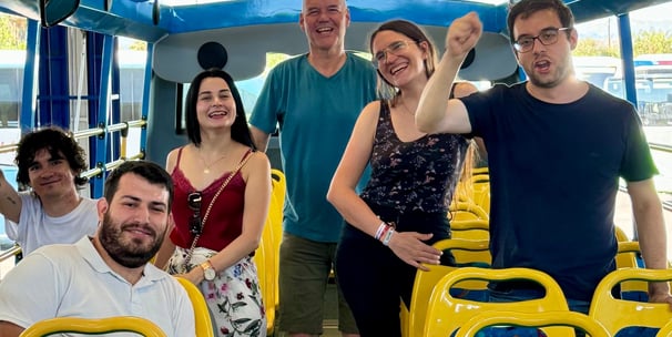 Diversión garantizada cuando se va en autobús discrecional