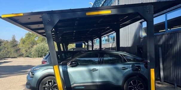 ombriere photovoltaique pour vehicule