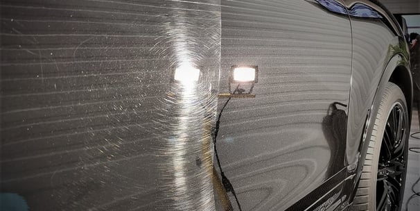 Manque de brillance , rayure sur la carrosserie nous faisons le polissage et le lustrage