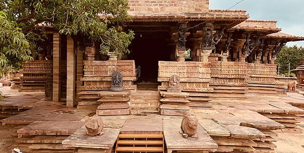 Ramappa temple - Hyderabad to Bangalore tour package