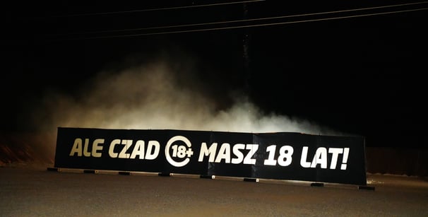 Kreatywny prezent na 18 ale czad masz 18 lat osiemnastka pirotechnika