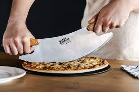 Roger Orfevre pizza rocket
