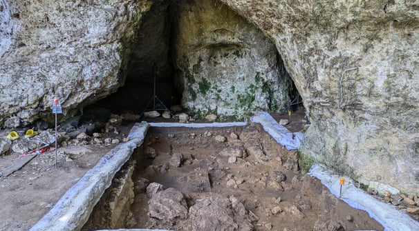 Chantier de fouilles de la Peyzie, Dordogne.