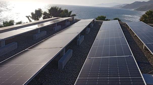 Instalación fotovoltaica autoconsumo. Adra (Almería).