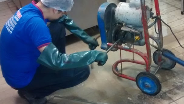 desentupimento de caixa de gordura