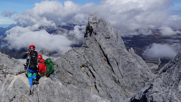 Climb Puncak Jaya / Carstensz Mountain 4884m Schedule 2025 expedition