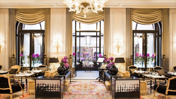Four Seasons Hotel George V lobby