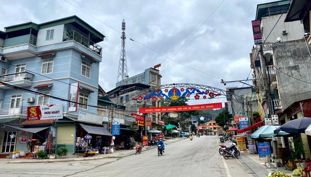 Dong Van street