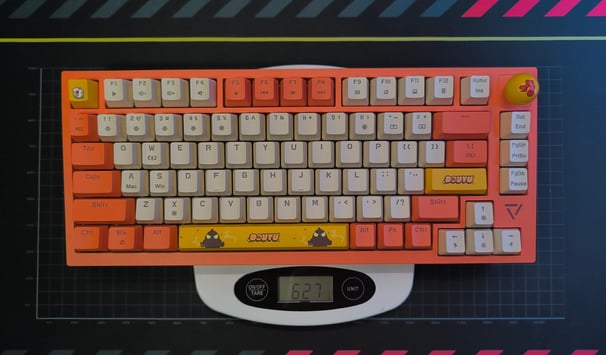 Douyu DKM200 - Weight - 627 grams
