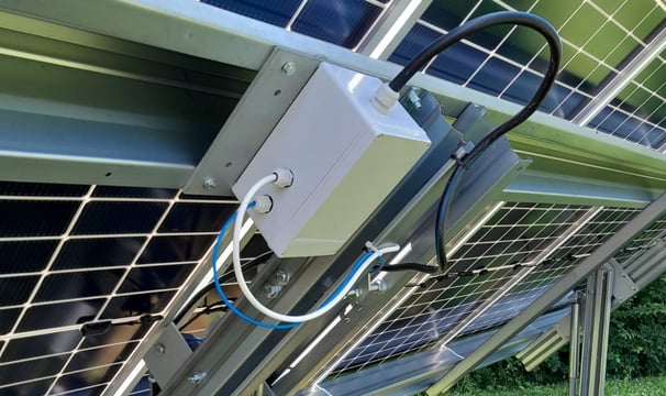 Boitier de commande de tracker solaire