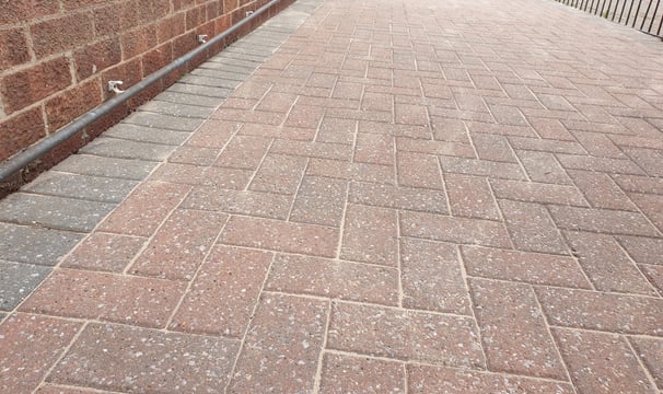 Newly cleaned driveway by Venom Property Maintenance in Hull, featuring spotless brickwork and a bri