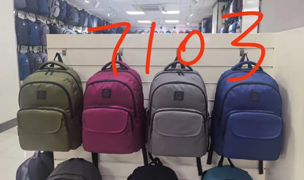 7103 students backpacks
