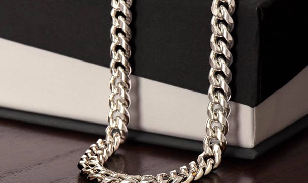 a chain link link chain link chain link chain link link chain link chain link link