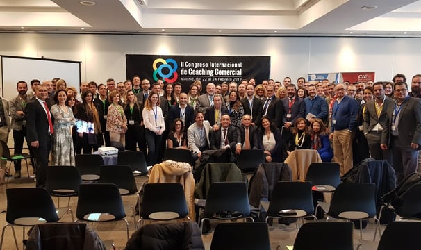 Imagen del Congreso Internacional de Coaching Comercial con formadores y asistentes.