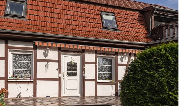 Fachwerkhaus mit Mansarddach