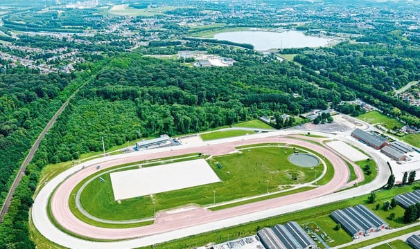 Hippodrome de Ghlin facilities