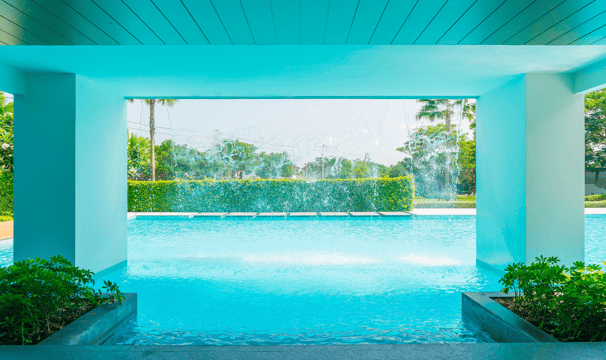 Piscina revestida con microcemento especial para piscinas