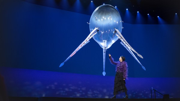Intelligent floating machines inspired by nature
