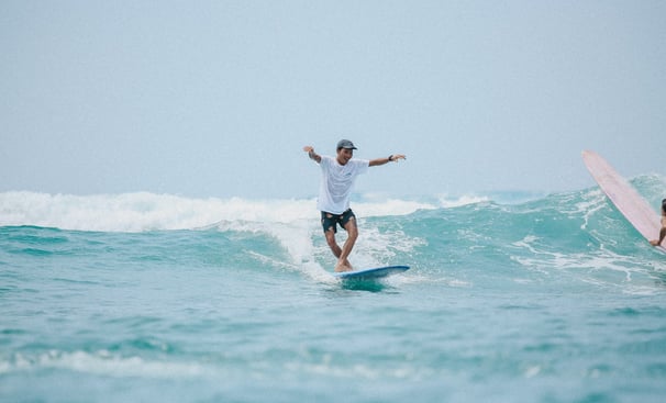 surfing lombok