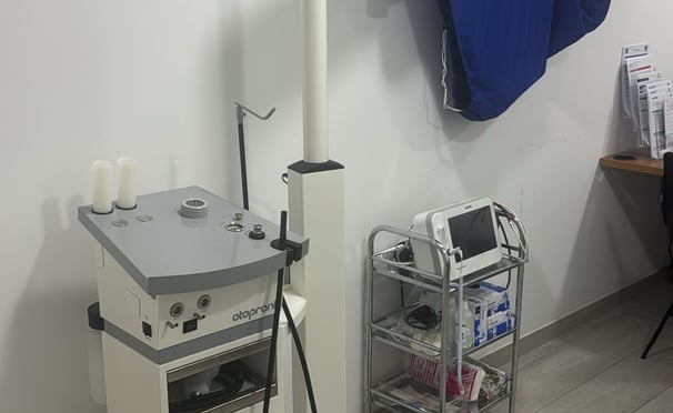 micro-suction wax removal