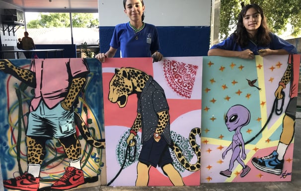 A oficina de grafite, ministrada pelo artista visual e arte-educador Sérgio Astral,