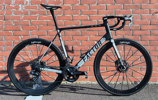 ROAD BIKE FACTOR WITH ENVE COCKPIT