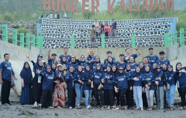 acara gathering di gunung merapi