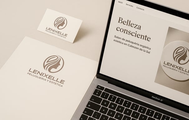 Composición visual del branding de Lenixelle, incluyendo logotipo, papelería y diseño web.
