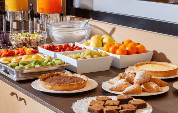 Colazione Hotel Italia, sbrisolona, dolci tipici, colazione salata, tenerina