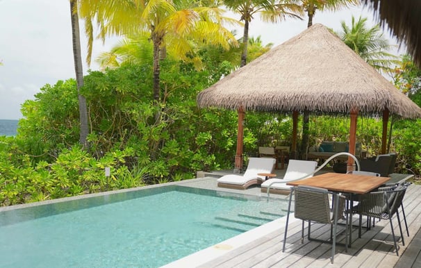 waldorf-astoria-ithaafushi-maldives-beach-villa-pool-2