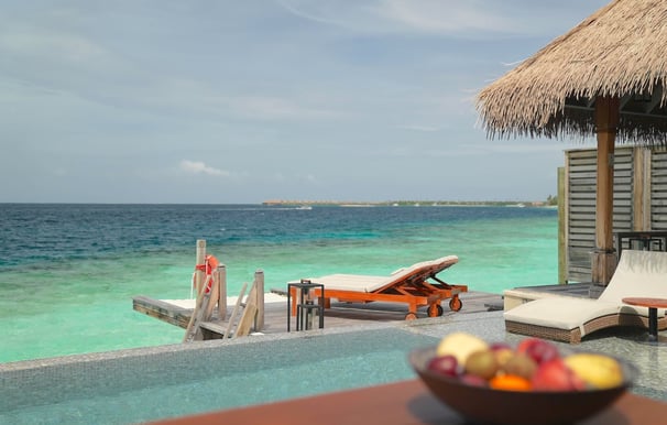 waldorf-astoria-ithaafushi-maldives-overwater-villa-pool-3