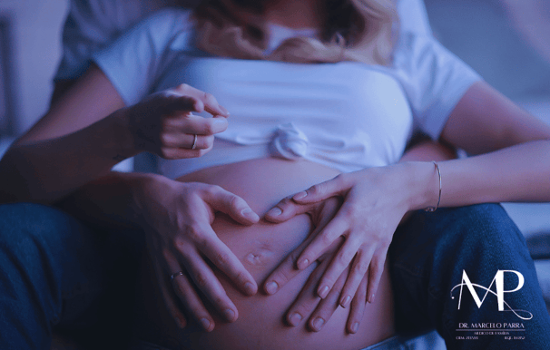 Médico Apresenta o Ciclo de Vida Um novo Filho