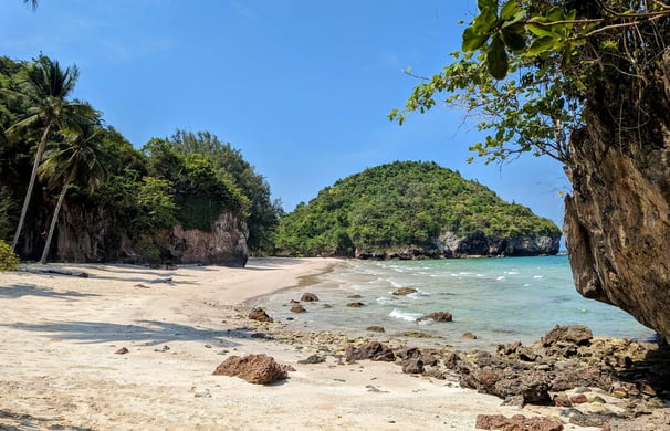 Ban Thong Dang (บ้านทองแดง), Chumphon