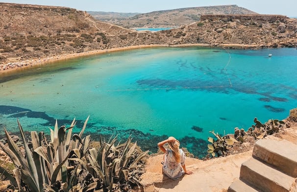 malta ghajn tuffieha beach