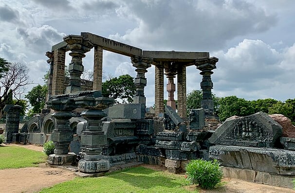 Warangal fort - Hyderabad to Bangalore tour package