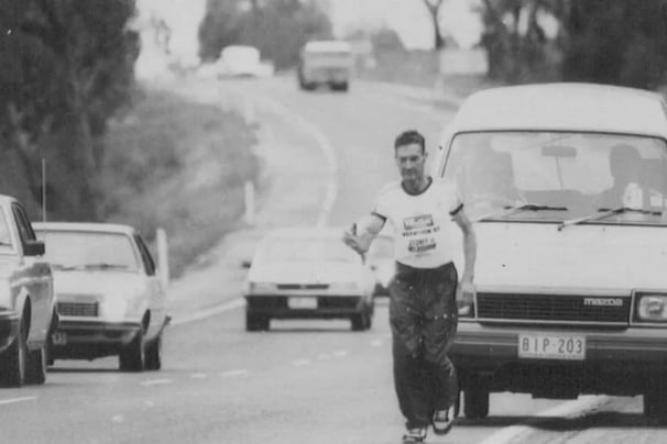 The Incredible Story Of Cliff Young, The Potato Farmer Who Miraculously Won A 544-Mile Marathon