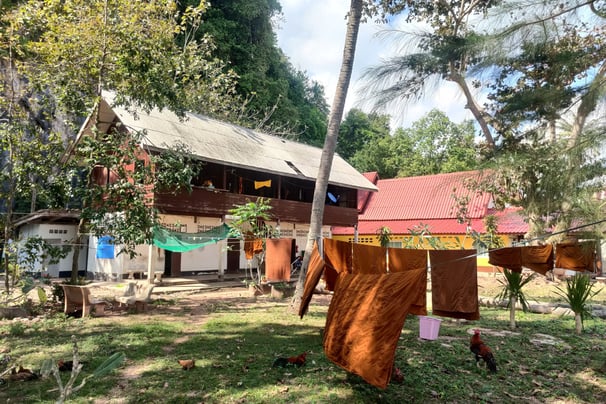 Wat Tham Pong Pang, Thung Makham, Chumphon